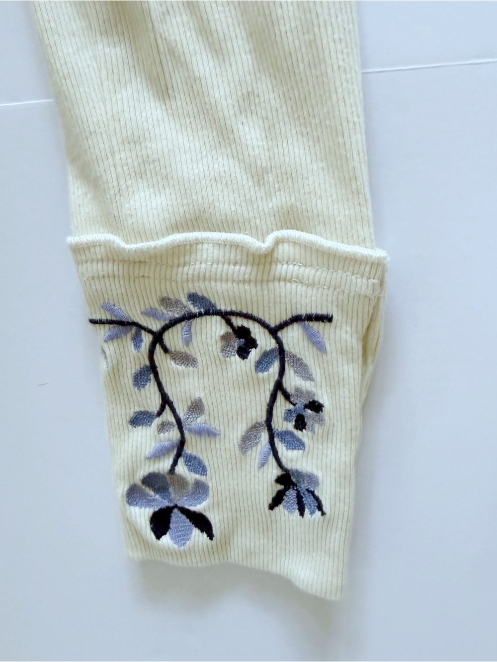Free People Fleur Embroidered Cuff Henley size Small - Picture 9 of 11